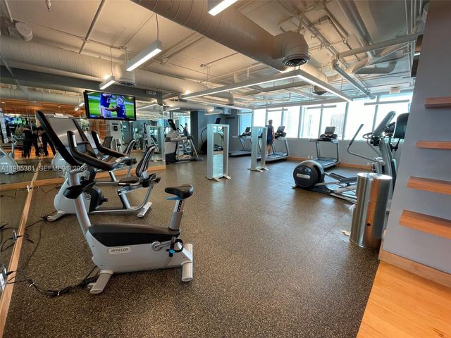 900 Biscayne Blvd 4304, Miami, FL 33132