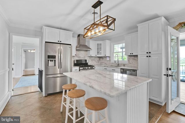 3300 HAWKS HILL RD, New Windsor, MD 21776