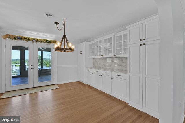 3300 HAWKS HILL RD, New Windsor, MD 21776