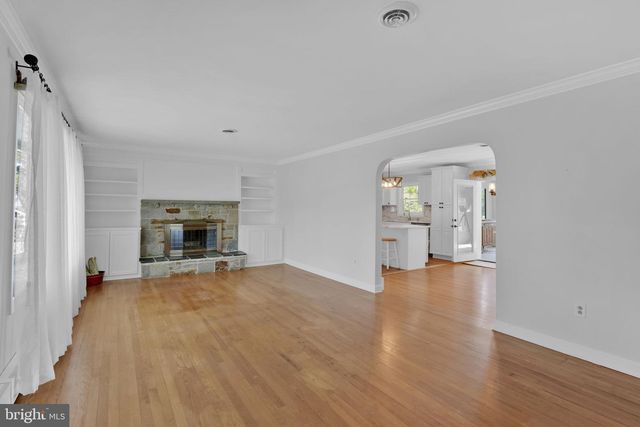 3300 HAWKS HILL RD, New Windsor, MD 21776