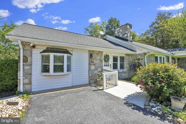 3300 HAWKS HILL RD, New Windsor, MD 21776