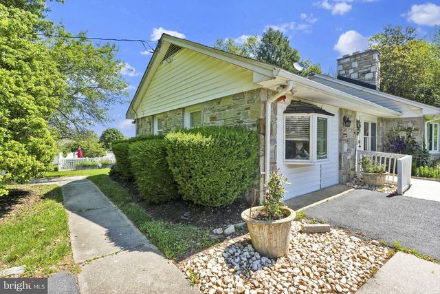 3300 HAWKS HILL RD, New Windsor, MD 21776