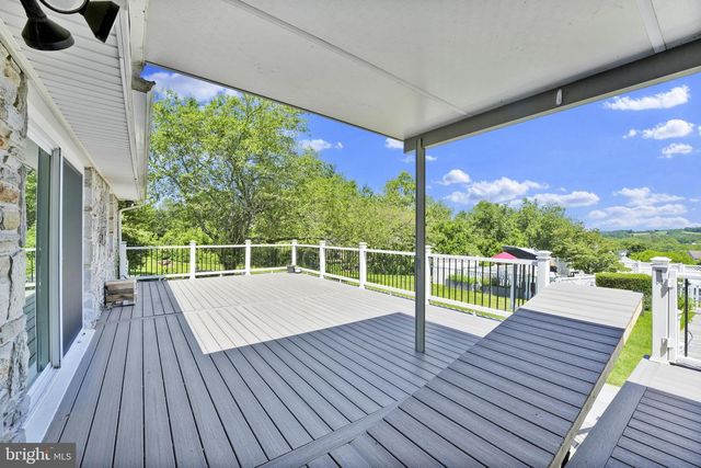 3300 HAWKS HILL RD, New Windsor, MD 21776