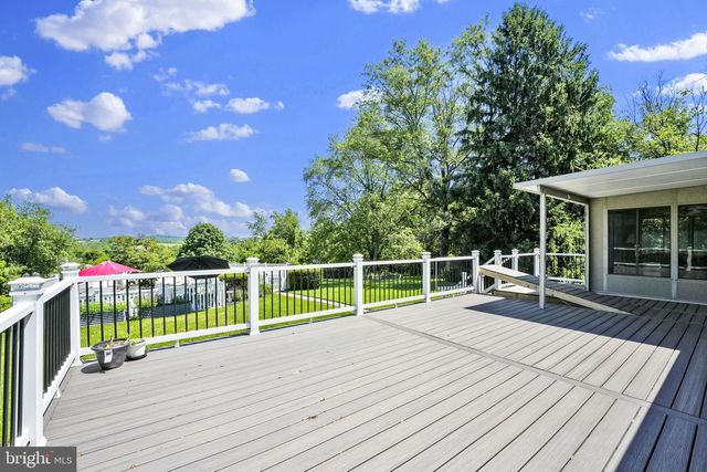 3300 HAWKS HILL RD, New Windsor, MD 21776