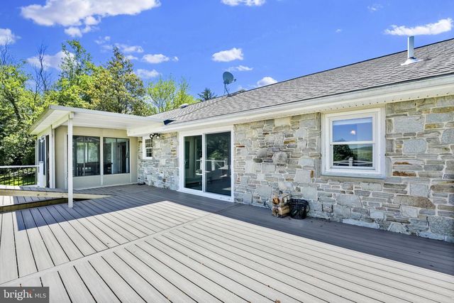 3300 HAWKS HILL RD, New Windsor, MD 21776