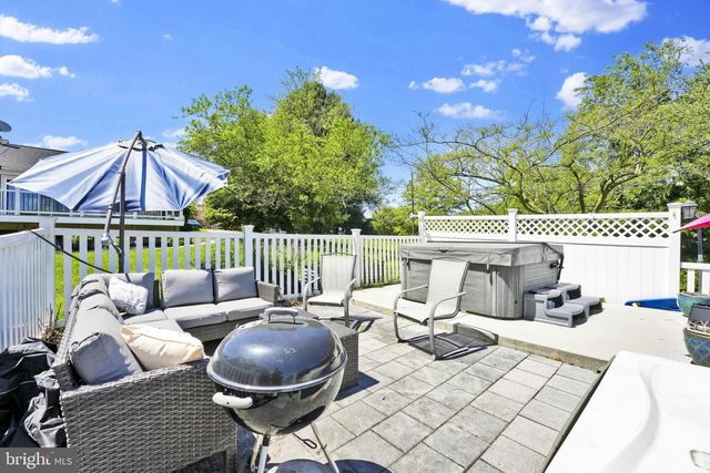 3300 HAWKS HILL RD, New Windsor, MD 21776