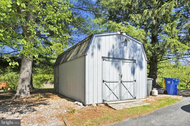 3300 HAWKS HILL RD, New Windsor, MD 21776