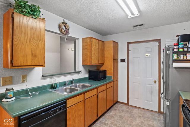 10323 Draycott Avenue, Indianapolis, IN 46236