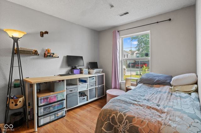 10323 Draycott Avenue, Indianapolis, IN 46236