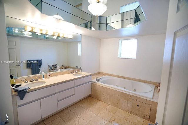 16711 Collins Ave 601, Sunny Isles Beach, FL 33160