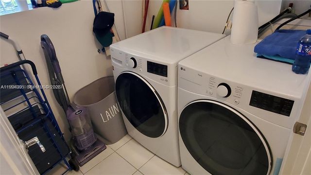 16711 Collins Ave 601, Sunny Isles Beach, FL 33160