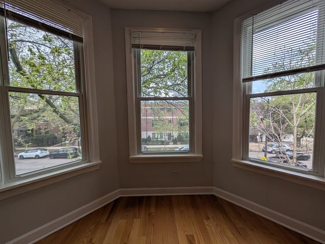 1911 W Addison Street 3, Chicago, IL 60613