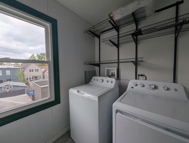 1911 W Addison Street 3, Chicago, IL 60613