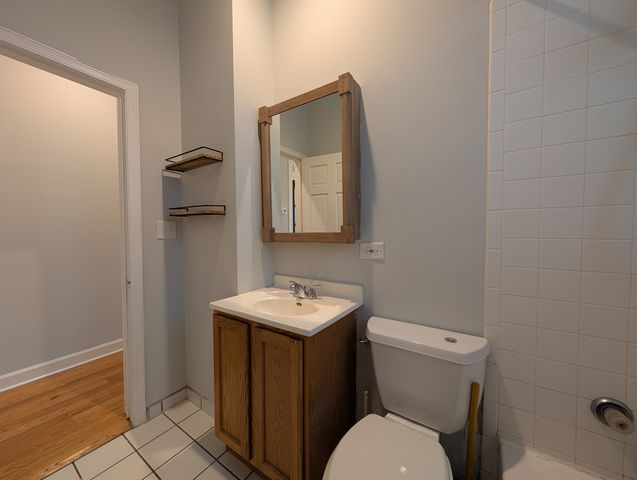 1911 W Addison Street 3, Chicago, IL 60613