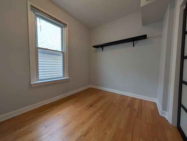1911 W Addison Street 3, Chicago, IL 60613