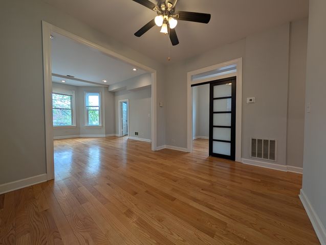 1911 W Addison Street 3, Chicago, IL 60613