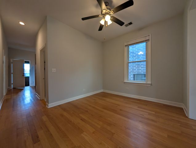 1911 W Addison Street 3, Chicago, IL 60613