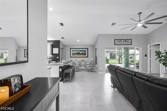 4135 NW 32nd TER, Cape Coral, FL 33993