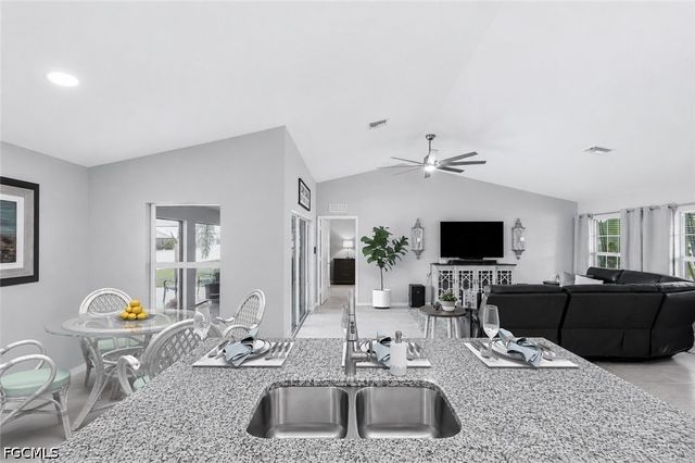 4135 NW 32nd TER, Cape Coral, FL 33993