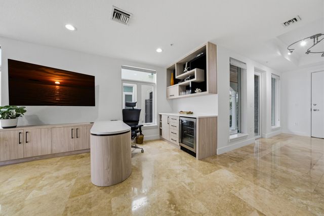 69 Isle Of Venice Drive, Fort Lauderdale, FL 33301