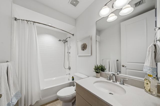 69 Isle Of Venice Drive, Fort Lauderdale, FL 33301