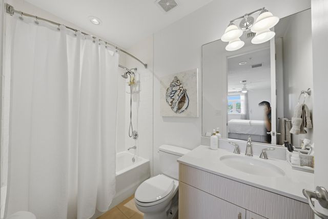 69 Isle Of Venice Drive, Fort Lauderdale, FL 33301