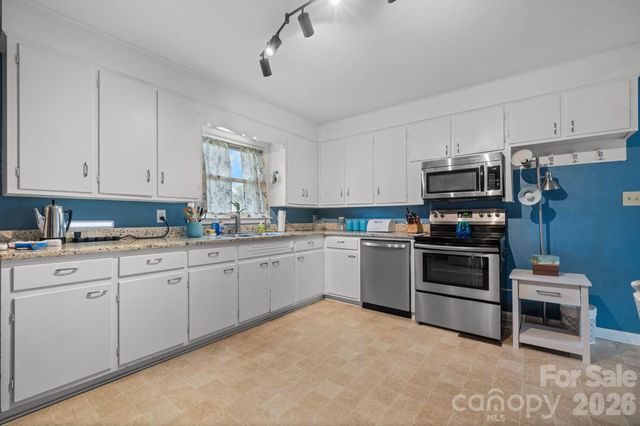 118 Whitley Road, Morganton, NC 28655