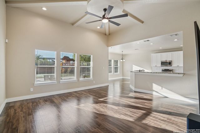 8366 Ventura Blvd, Schertz, TX 78154