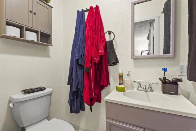 127 W 5Th Avenue, Escondido, CA 92025