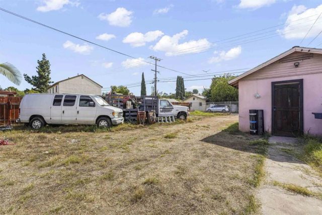 127 W 5Th Avenue, Escondido, CA 92025