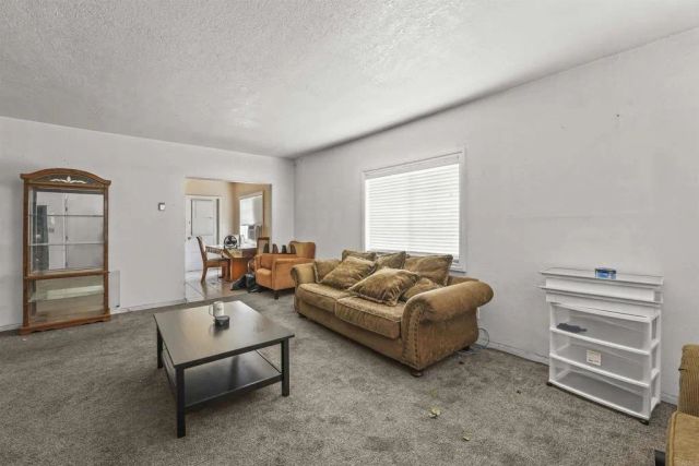 127 W 5Th Avenue, Escondido, CA 92025