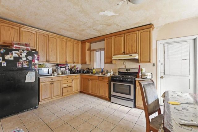 127 W 5Th Avenue, Escondido, CA 92025