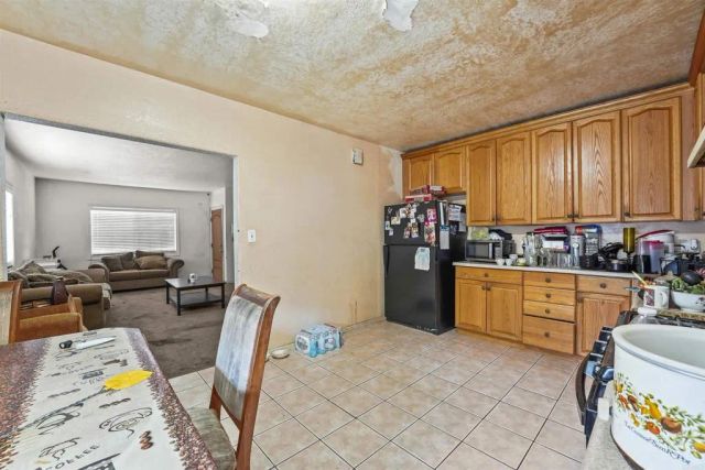 127 W 5Th Avenue, Escondido, CA 92025