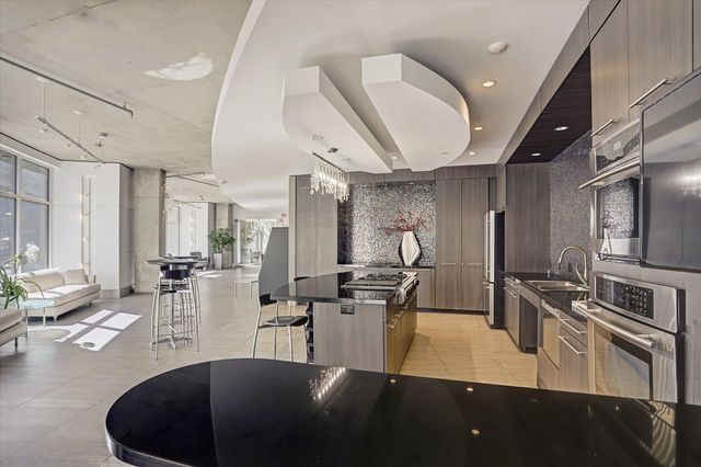 1901 Post Oak Boulevard 3216, Houston, TX 77056