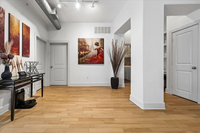 1901 Post Oak Boulevard 3216, Houston, TX 77056