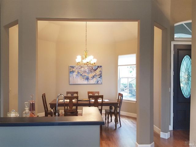 1161 Castle Oaks Dr, Napa, CA 94558