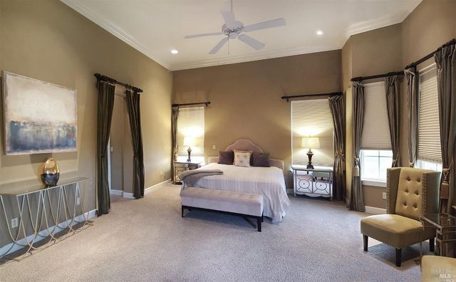 1161 Castle Oaks Dr, Napa, CA 94558