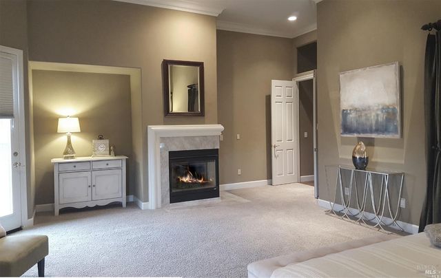 1161 Castle Oaks Dr, Napa, CA 94558