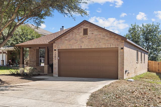7502 CAMINO MNR, Boerne, TX 78015