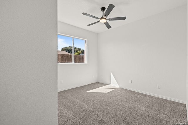7502 CAMINO MNR, Boerne, TX 78015