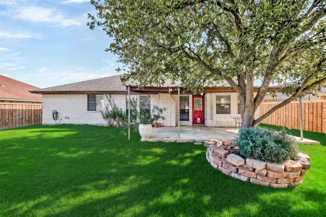 6610 Glen Falls Drive, Arlington, TX 76001