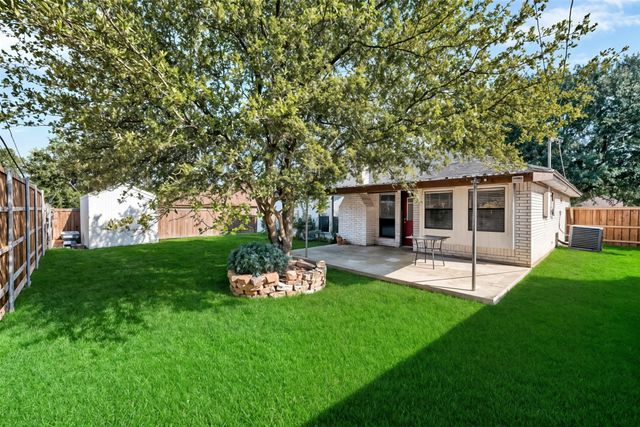 6610 Glen Falls Drive, Arlington, TX 76001