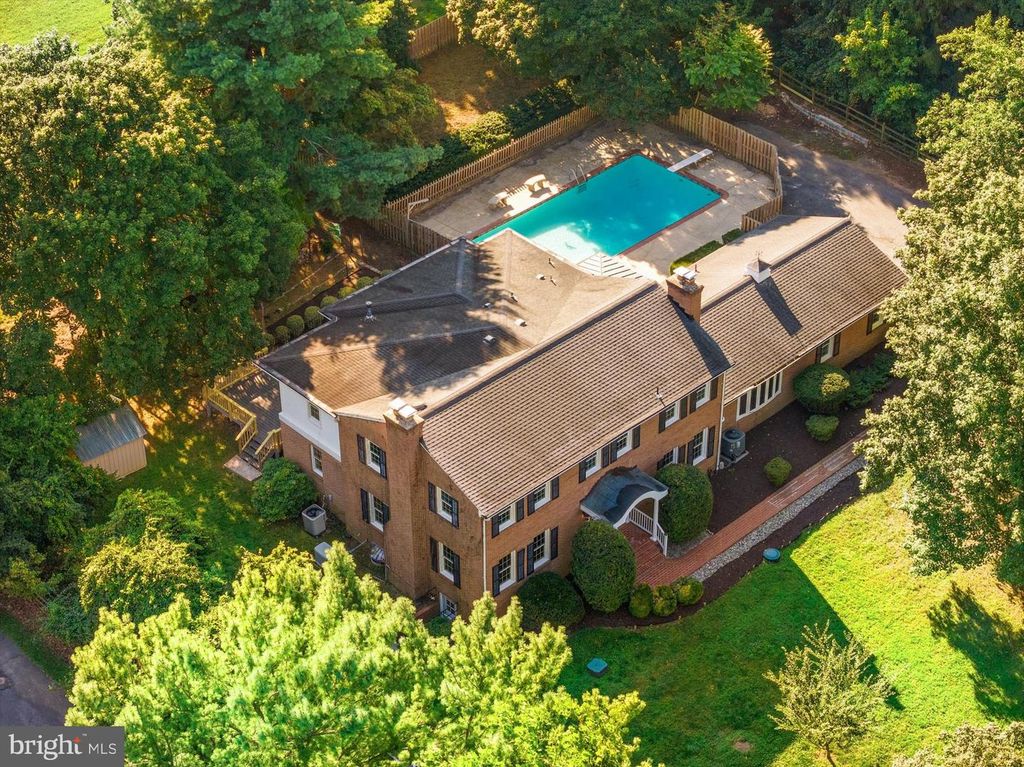 17401 BOWIE MILL RD, Rockville, MD 20855