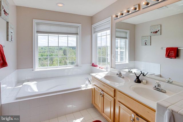 15688 WILLIAM BAYLISS CT, Woodbridge, VA 22191