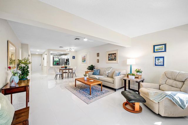 2016 SW 29th Court 5b1, Delray Beach, FL 33445