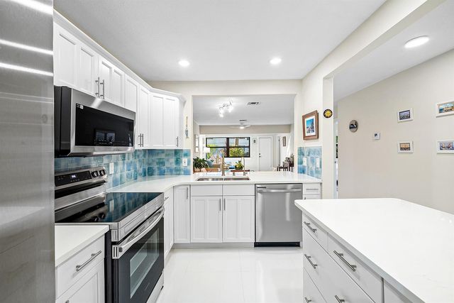 2016 SW 29th Court 5b1, Delray Beach, FL 33445