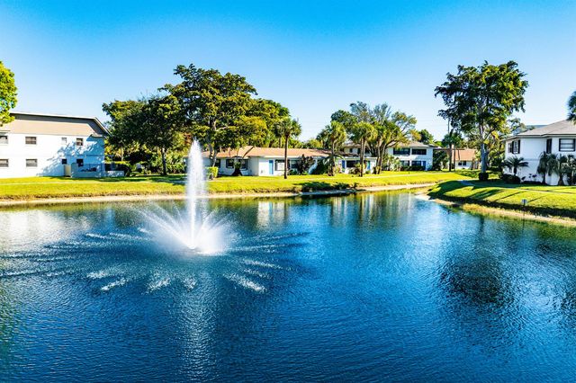2016 SW 29th Court 5b1, Delray Beach, FL 33445