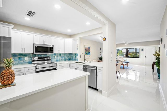 2016 SW 29th Court 5b1, Delray Beach, FL 33445