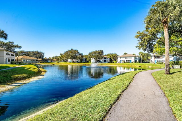 2016 SW 29th Court 5b1, Delray Beach, FL 33445