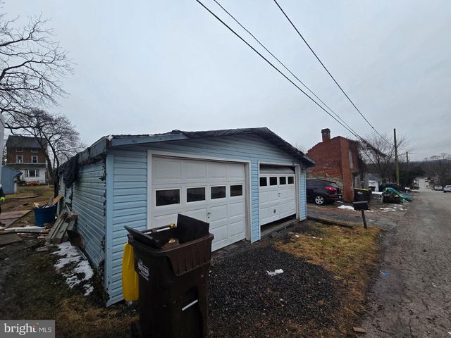 623 BRIDGE ST, Mont Clare, PA 19453